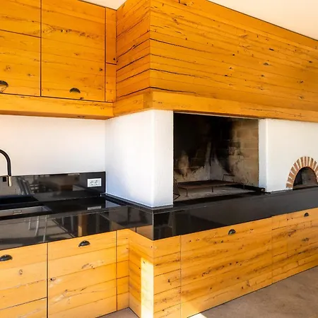 Luxury Ps Deluxe In Pula For 8 Persons With 60 M2 Heated Pool, Wellness & Sea View Vintijan