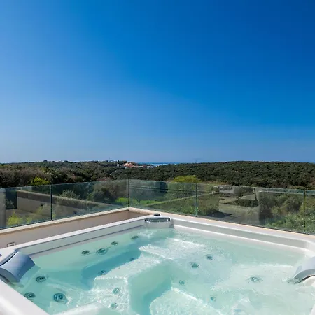 Luxury Ps Deluxe In Pula For 8 Persons With 60 M2 Heated Pool, Wellness & Sea View 别墅 Vintijan