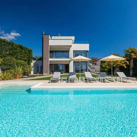Luxury Ps Deluxe In Pula For 8 Persons With 60 M2 Heated Pool, Wellness & Sea View 别墅 Vintijan