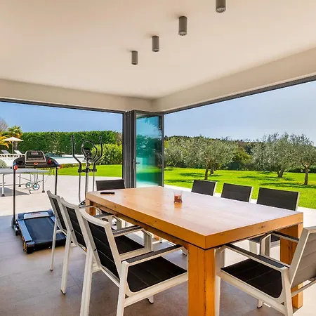 Luxury Ps Deluxe In Pula For 8 Persons With 60 M2 Heated Pool, Wellness & Sea View * Vintijan