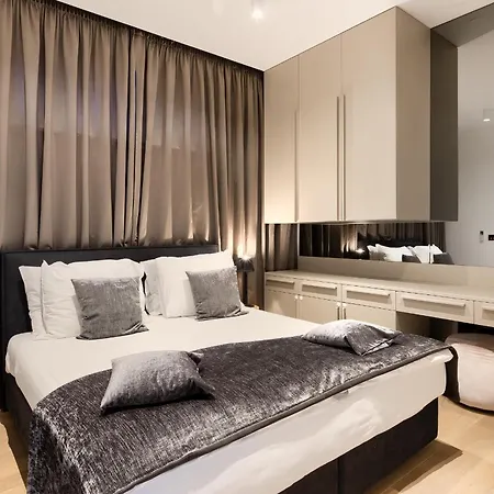 Villa Luxury Ps Deluxe In Pula For 8 Persons With 60 M2 Heated Pool, Wellness & Sea View Vintijan