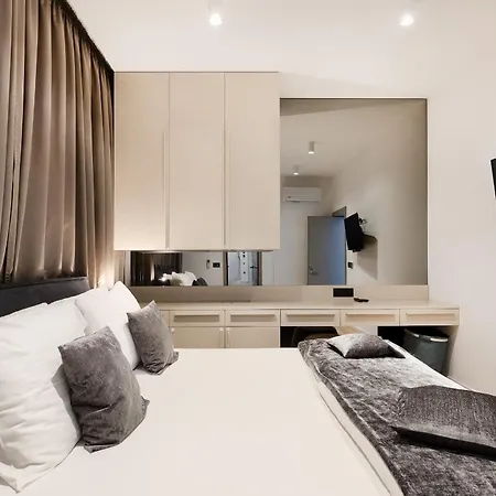 Luxury Ps Deluxe In Pula For 8 Persons With 60 M2 Heated Pool, Wellness & Sea View 别墅
