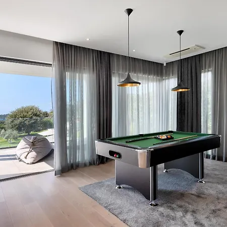 Luxury Ps Deluxe In Pula For 8 Persons With 60 M2 Heated Pool, Wellness & Sea View Villa *